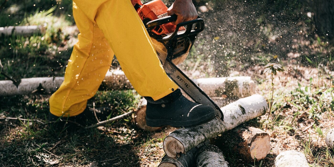 How To Use A Chainsaw Safely